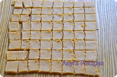 chaddar crackers5