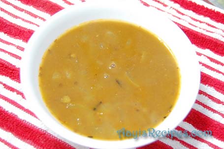 Horsegram curry (Kulitha Saru) with coconut