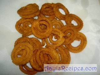 Chakli (chaakli or chakkuli)