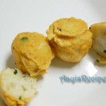 Batata vada (with raw onion)