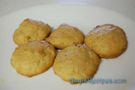 Amish friendship almond cookies