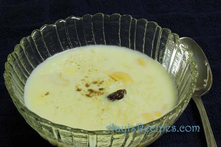 Rice-milk pudding (Doodh paank)