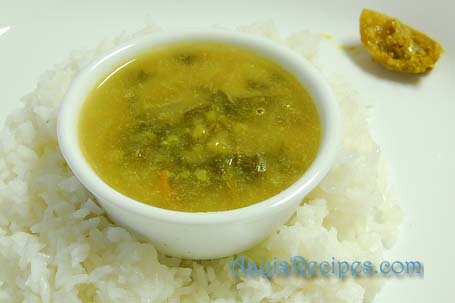 Spinach green curry