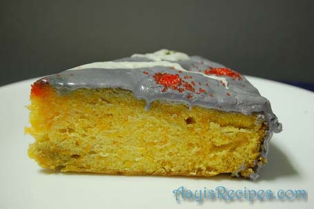 Pumpkin cake with cream cheese frosting