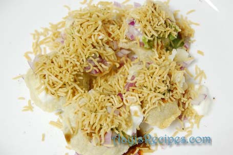 Dahi batata sev puri