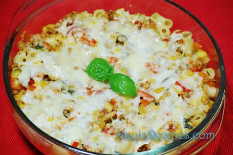 Macaroni and vegetable bake