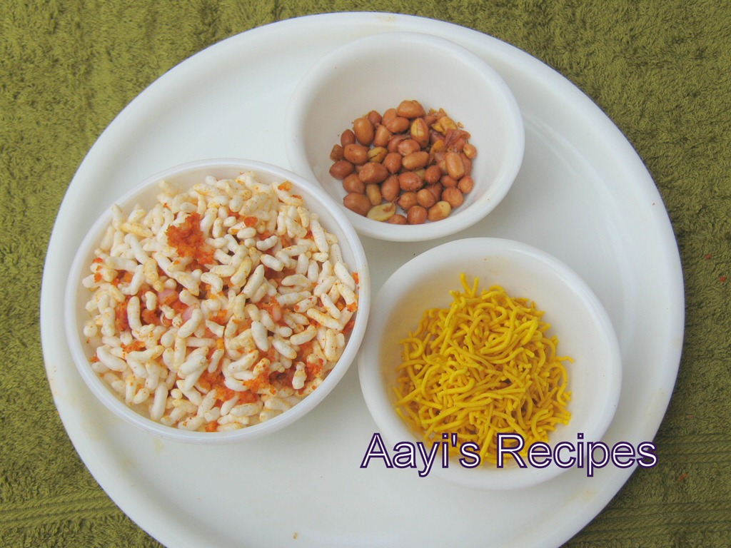 Spicy Puffed Rice (Kalaylo Chirmuro) with Poha Masala